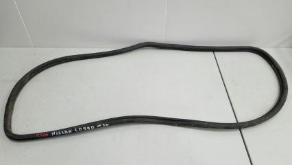 Уплотнительная резинка проема двери Nissan Largo 1994