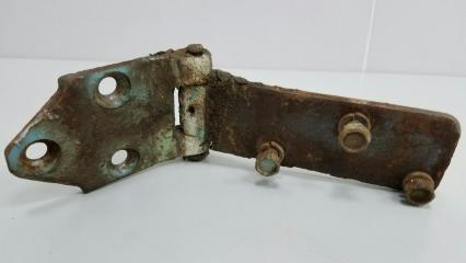 Запчасть петля двери задняя левая Москвич 407 1961