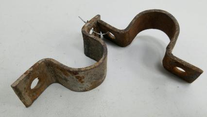 Запчасть кронштейн крепления стабилизатора скоба Москвич 403 1962