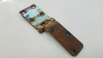 Запчасть петля двери передняя левая Москвич 403 1962