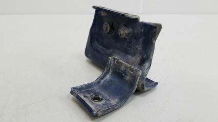 Запчасть кронштейн Mitsubishi Pajero 2 1997