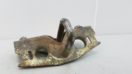 Фото запчасти ответная часть петля замка багажника Peugeot 406 1998 Б/У запчасть Запчасть ответная часть петля замка багажника Peugeot 406 1998