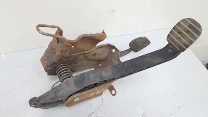 Педаль тормоза Nissan Almera 2016 2012—2018