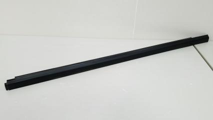 Уплотнитель бархотка стекла двери наружний задний правый Nissan Primera 1995—2000