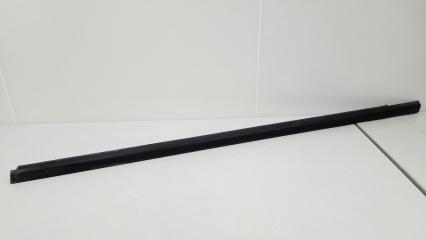 Уплотнитель бархотка стекла двери наружний передний левый Nissan Primera 1995—2000