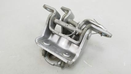 Петля двери комплект задняя правая Nissan Almera 2016 2012—2018 Б/У Петля двери комплект задняя правая Nissan Almera 2016 2012—2018