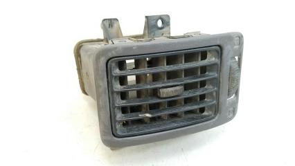 Дефлектор воздушный правый Nissan Almera 1999