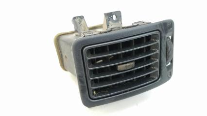 Дефлектор воздушный правый Nissan Almera 1999