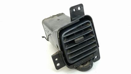 Дефлектор воздушный левый Nissan Almera 1999