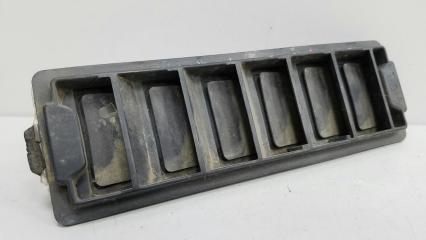 Запчасть клапан вентиляции багажника задний левый Jeep Grand Cherokee 1996