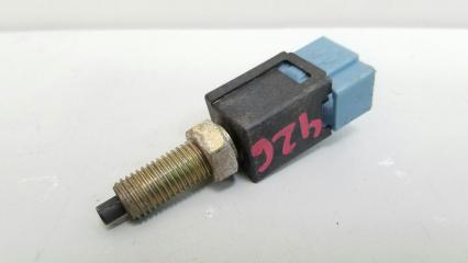 Выключатель стоп сигнала лягушка заднего тормоза Nissan Almera 1999 Б/У Выключатель стоп сигнала лягушка заднего тормоза Nissan Almera 1999