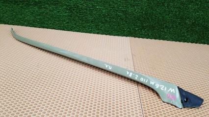 Запчасть молдинг стекла передний левый Mercedes S280 1983