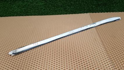 Запчасть молдинг стекла передний правый Mercedes S280 1983