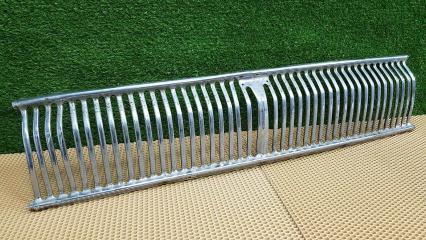 Фото запчасти решетка радиатора ГАЗ Волга Б/У запчасть Запчасть решетка радиатора ГАЗ Волга