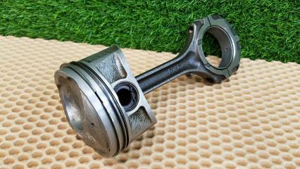 Шатун с поршнем Nissan Skyline 2005 Б/У Шатун с поршнем Nissan Skyline 2005