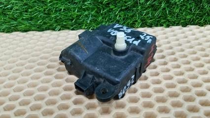 Моторчик сервопривод заслонки печки Nissan Skyline 1998