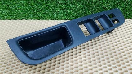 Накладка двери передняя левая Nissan Tiida 2008 Б/У Накладка двери передняя левая Nissan Tiida 2008