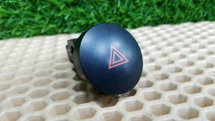 Кнопка аварийного сигнала Nissan Almera Classic 2008 Б/У Кнопка аварийного сигнала Nissan Almera Classic 2008