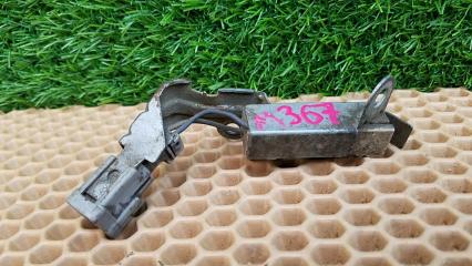 Резистор реостат печки Nissan Primera 1995—2000 Б/У Резистор реостат печки Nissan Primera 1995—2000