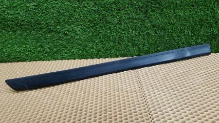 Молдинг двери задний правый Nissan Primera 1995—2000 Б/У Молдинг двери задний правый Nissan Primera 1995—2000