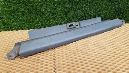 Запчасть накладка декоративная передняя правая Ford Transit 2011