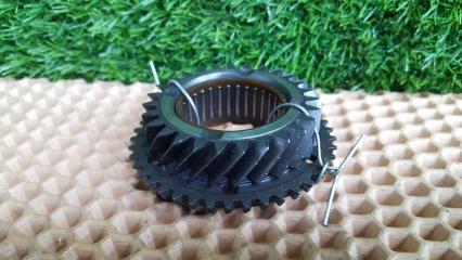 Фото запчасти шестерни мкпп Kia Ceed 2007 Б/У запчасть Запчасть шестерни мкпп Kia Ceed 2007