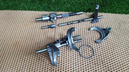 Запчасть штоки выбора передач Toyota Corolla 10 2009