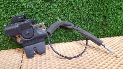 Замок крышки багажника Nissan Fuga 2005