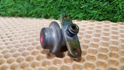 Регулятор давления топлива редукционный клапан Nissan Fuga 2005