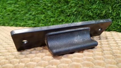 Кронштейн Nissan Fuga 2005