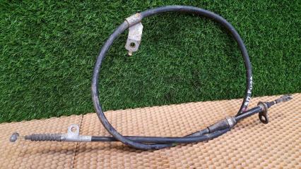 Трос ручного стояночного тормоза ручника задний правый Nissan Fuga 2005