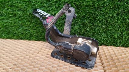 Датчик высоты дорожного просвета крена кузова задний левый Nissan Fuga 2005