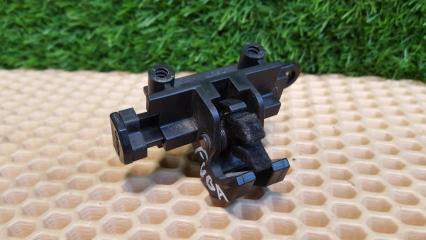 Замок бардачка Nissan Fuga 2005