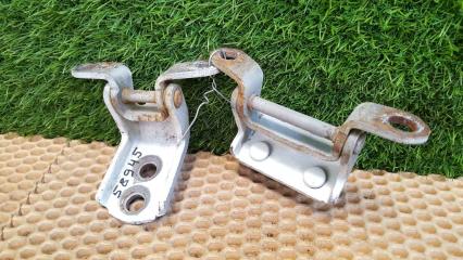 Петля двери комплект задняя левая Nissan Laurel 2001 Б/У Петля двери комплект задняя левая Nissan Laurel 2001