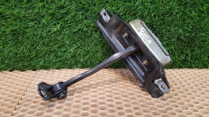 Ограничитель двери задний левый Nissan Fuga 2005