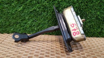 Ограничитель двери передний Nissan Fuga 2005