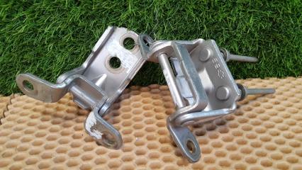 Петля двери комплект задняя левая Nissan Skyline 2005 Б/У Петля двери комплект задняя левая Nissan Skyline 2005