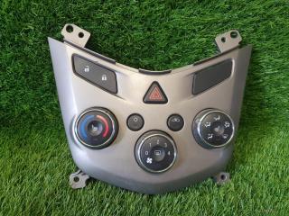 Запчасть блок управления печки / климат-контроля / отопителя Chevrolet Aveo 2013