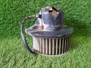 Запчасть моторчик печки Isuzu Fargo 1992