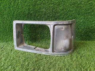 Запчасть поворотник передний левый Isuzu Fargo 1992