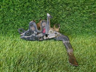 Замок капота Nissan Primera 2000