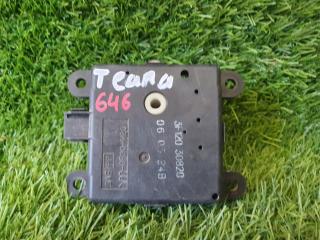 Моторчик сервопривод заслонки печки Nissan Teana 2006