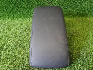 Фото запчасти крышка подлокотника Suzuki Vitara 2018 Б/У запчасть Запчасть крышка подлокотника Suzuki Vitara 2018