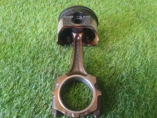 Шатун с поршнем Nissan Primera 2000 Б/У Шатун с поршнем Nissan Primera 2000