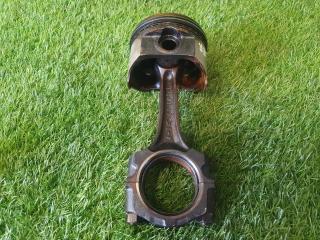 Шатун с поршнем Nissan Primera 2000 Б/У Шатун с поршнем Nissan Primera 2000