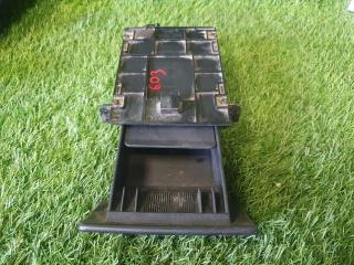 Фото запчасти пепельница Kia Rio 1 2003 Б/У запчасть Запчасть пепельница Kia Rio 1 2003