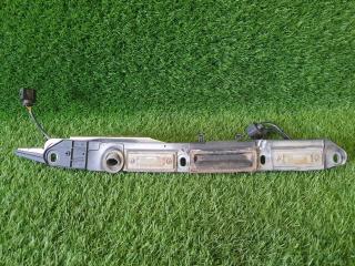 Фото запчасти кнопка открывания багажника Skoda Superb B 2002 Б/У запчасть Запчасть кнопка открывания багажника Skoda Superb B 2002