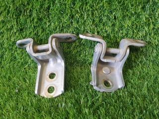 Петля двери комплект задняя левая Nissan Almera 2003 Б/У Петля двери комплект задняя левая Nissan Almera 2003