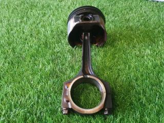 Шатун с поршнем ГАЗ Волга Сайбер 2010