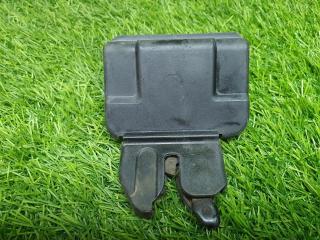 Замок крышки багажника Nissan Almera 2003